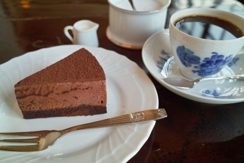 コーヒーとチョコレートケーキ